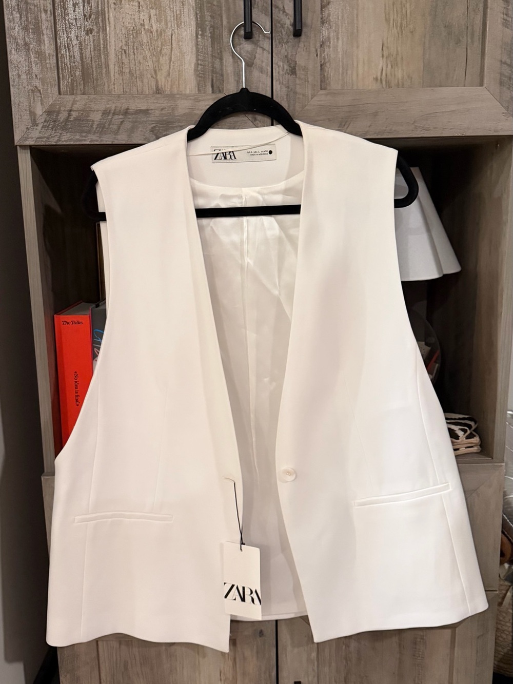ZARA White Sleeveless Tailored Vest with Notch Lapel